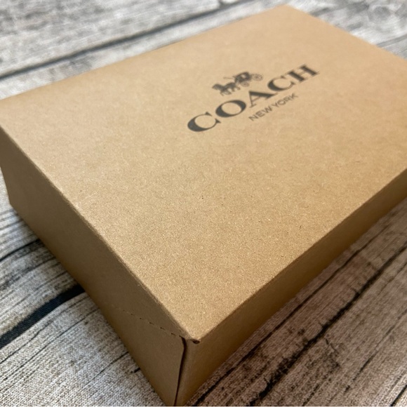 NWT! Coach authentic leather zip wallet with C golden rhinestones + Gift wrap! - Picture 11 of 15